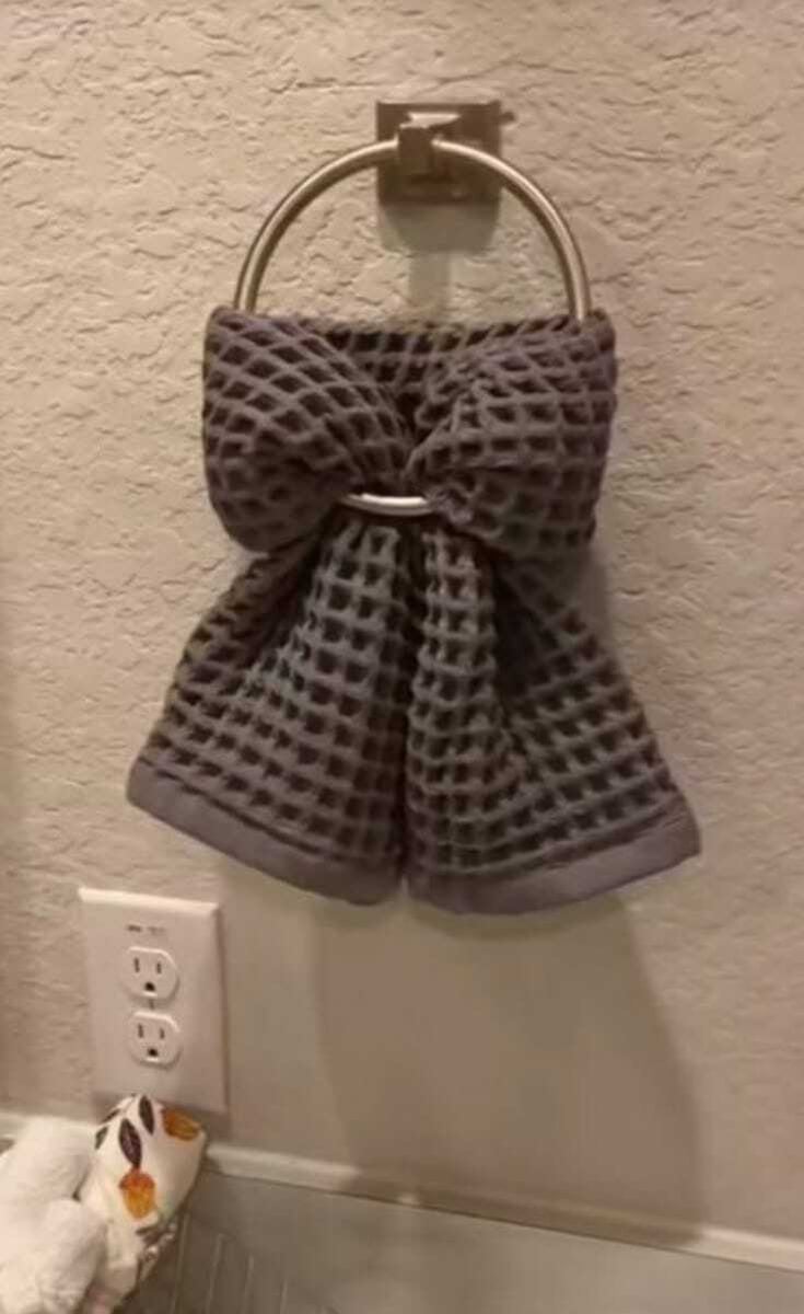 airbnb -toilet towel 3